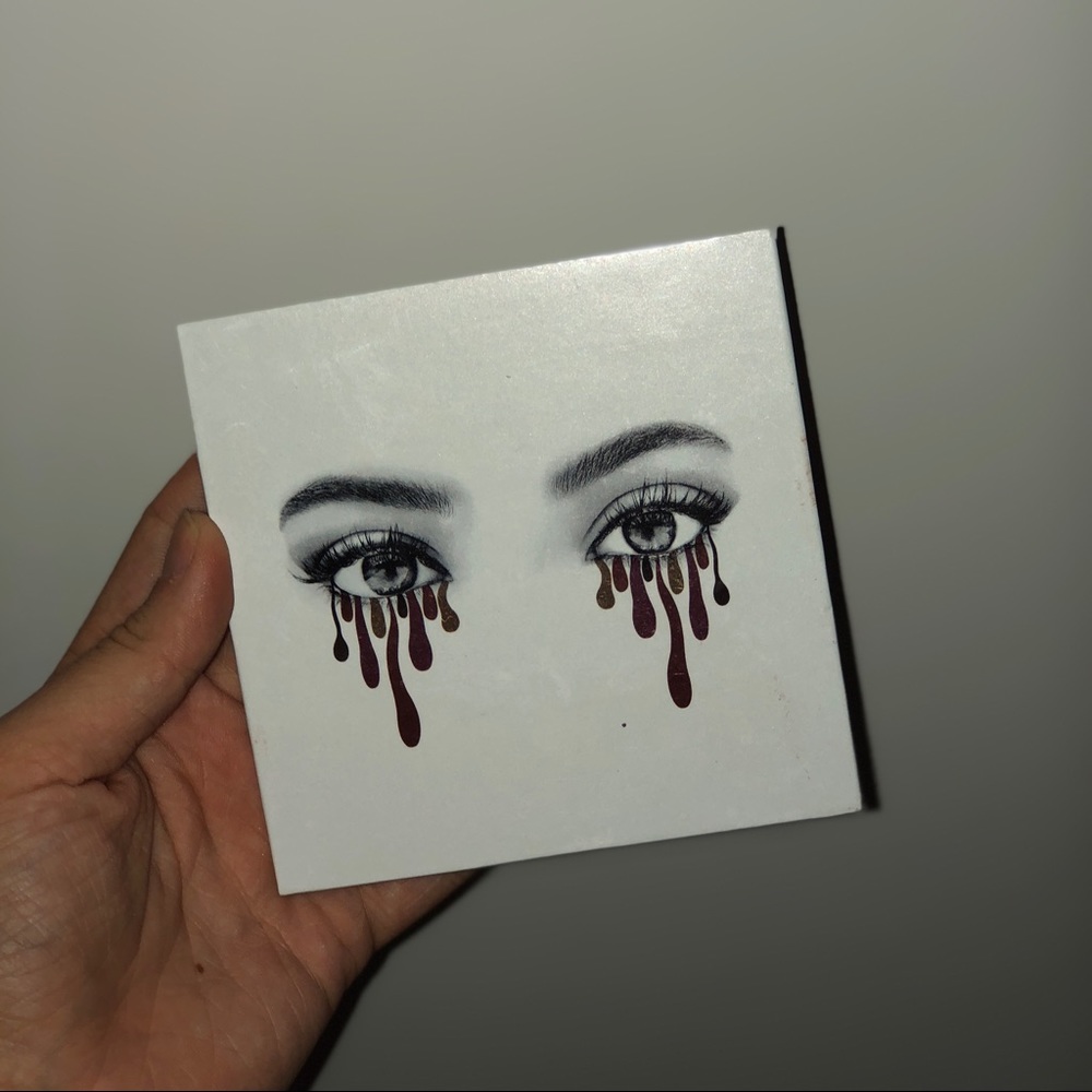 Kylie Cosmetics the burgundy palette